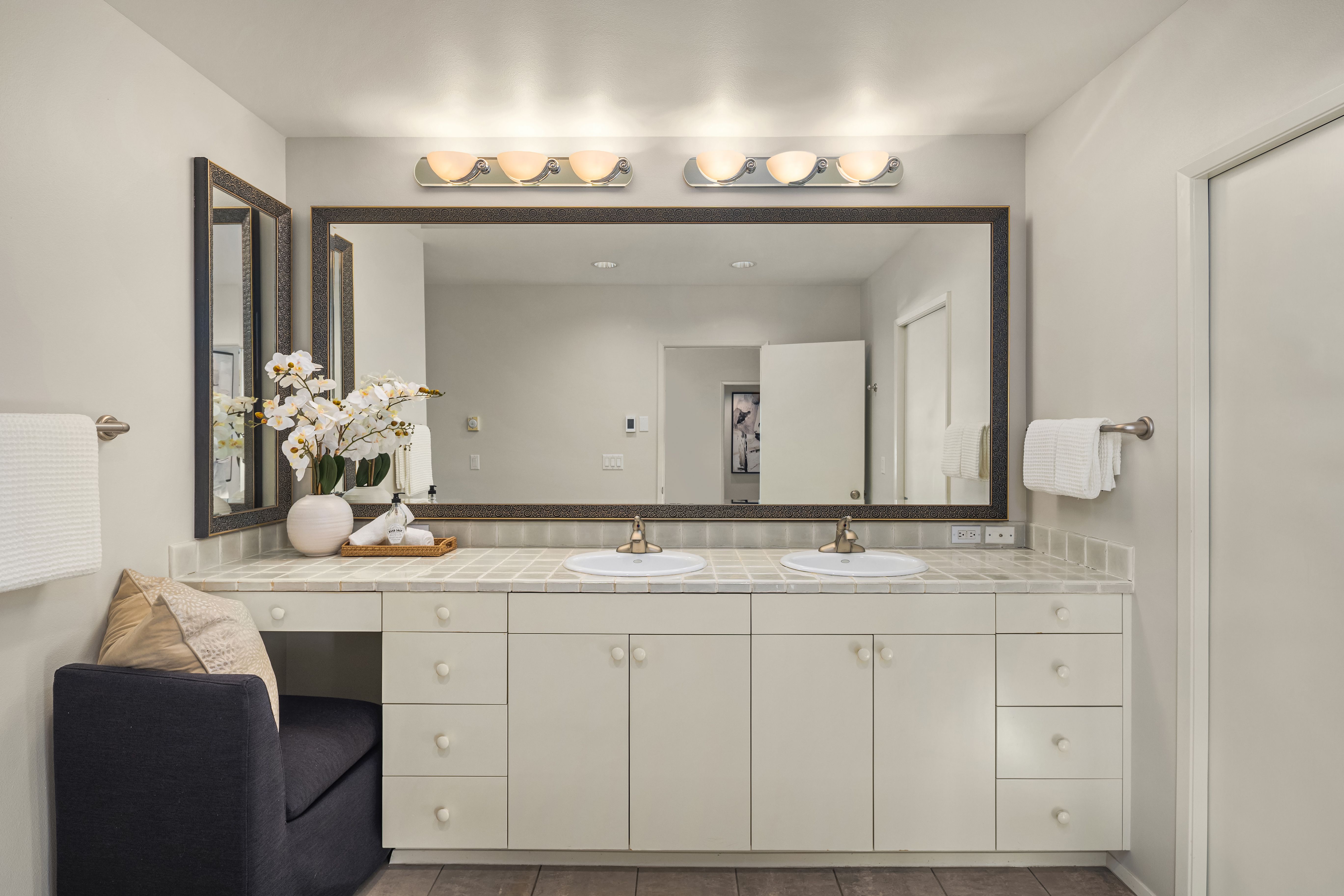  9903 Lake Washington Blvd NE #201, Bellevue, WA 98004 - 物件實景