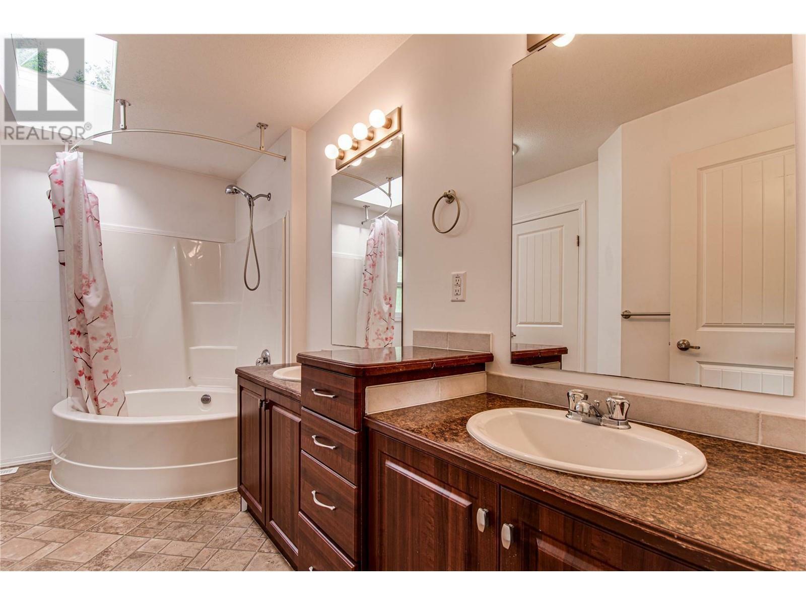 GRINDROD, British Columbia, V0E 1Y0, CA, 4 Bedrooms Bedrooms, ,2 BathroomsBathrooms,Residential,For Sale,1839130