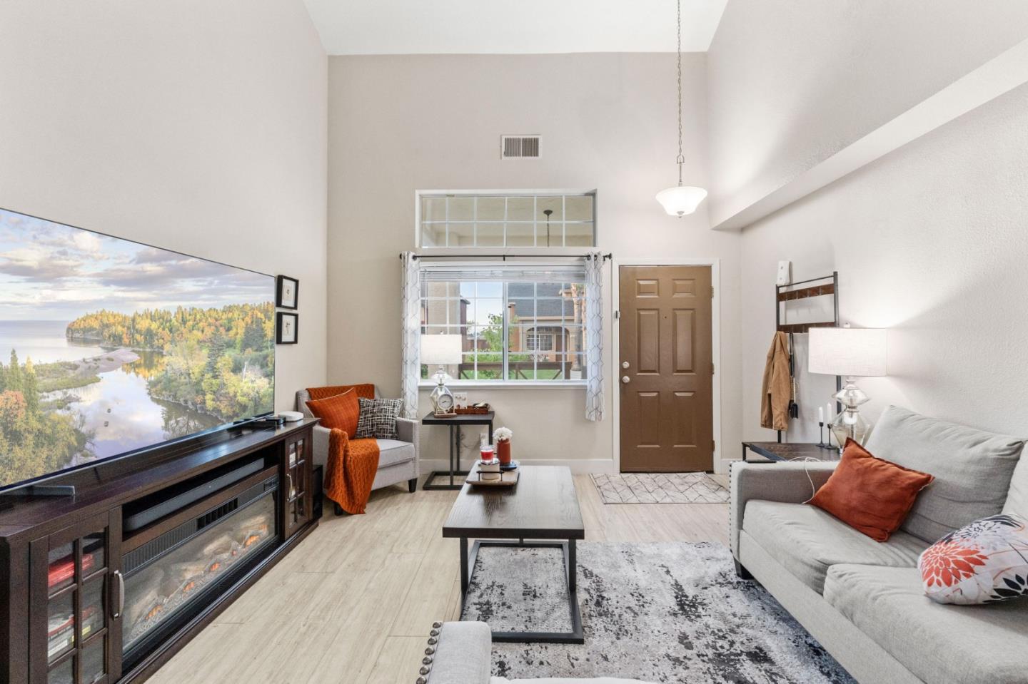 Gilroy, California, 95020, United States, 4 Bedrooms Bedrooms, ,3 BathroomsBathrooms,Residential,For Sale,1986301