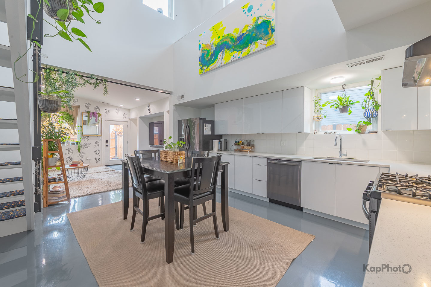 Chicago, Illinois, 60612, United States, 4 Bedrooms Bedrooms, ,2 BathroomsBathrooms,Residential,For Sale,2001232