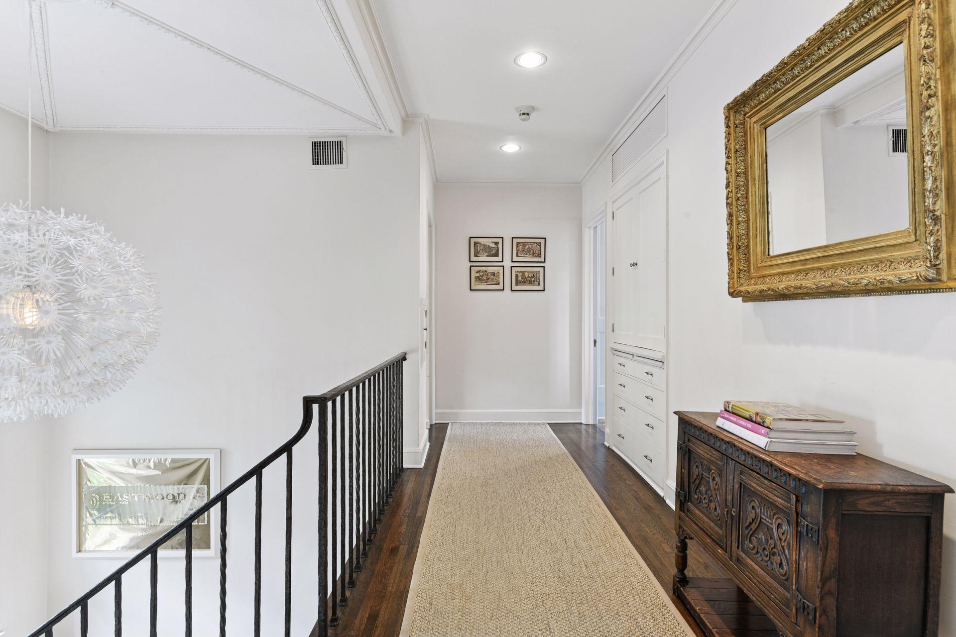 Minneapolis, Minnesota, 55405, United States, 5 Bedrooms Bedrooms, ,4 BathroomsBathrooms,Residential,For Sale,1989086