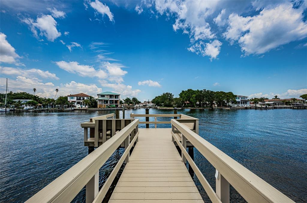 St Petersburg, Florida, 33704, United States, 2 Bedrooms Bedrooms, ,2 BathroomsBathrooms,Residential,For Sale,1989115