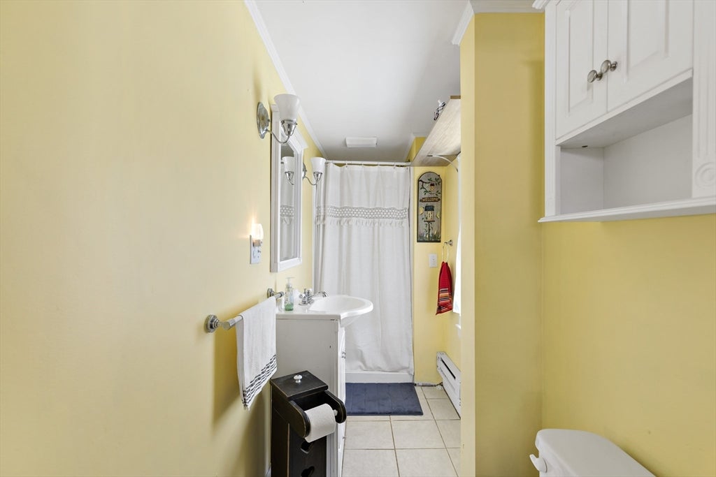 Marion, Massachusetts, 02738, United States, 4 Bedrooms Bedrooms, ,2 BathroomsBathrooms,Residential,For Sale,1851346