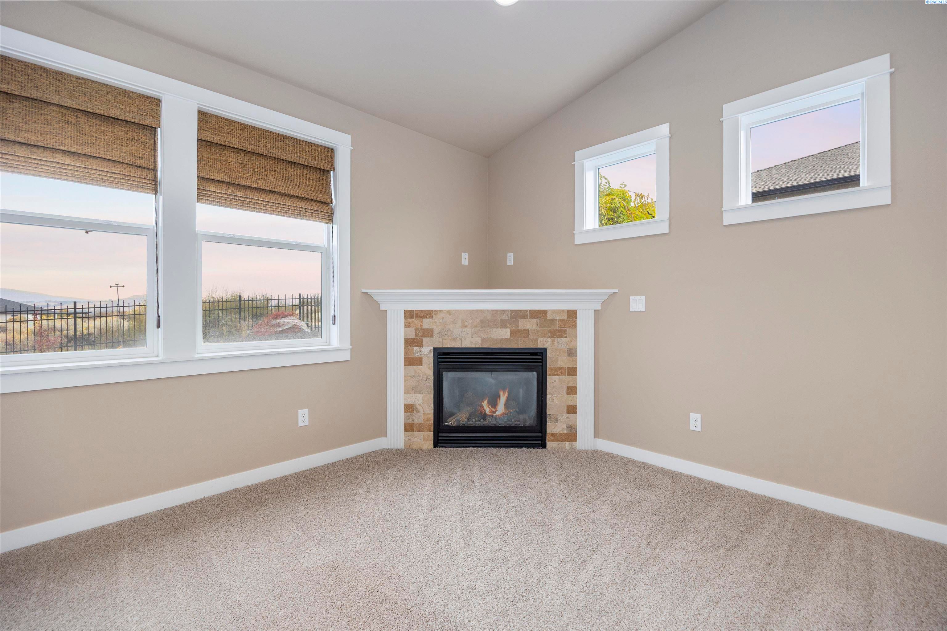 Richland, Washington, 99354, United States, 4 Bedrooms Bedrooms, ,2 BathroomsBathrooms,Residential,For Sale,1981537