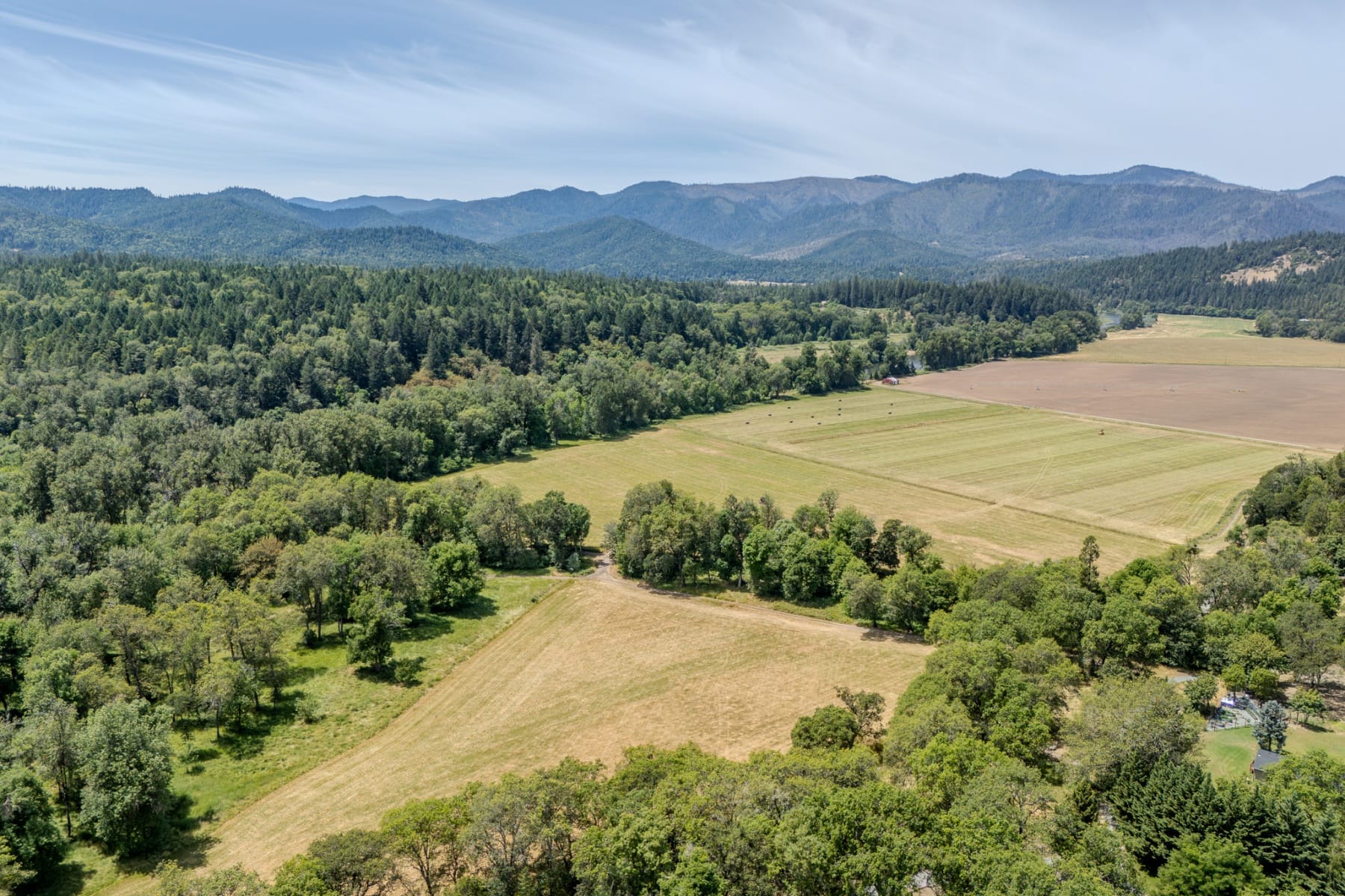  7833 Lower River Road Grants Pass, OR 97526 - 物件實景