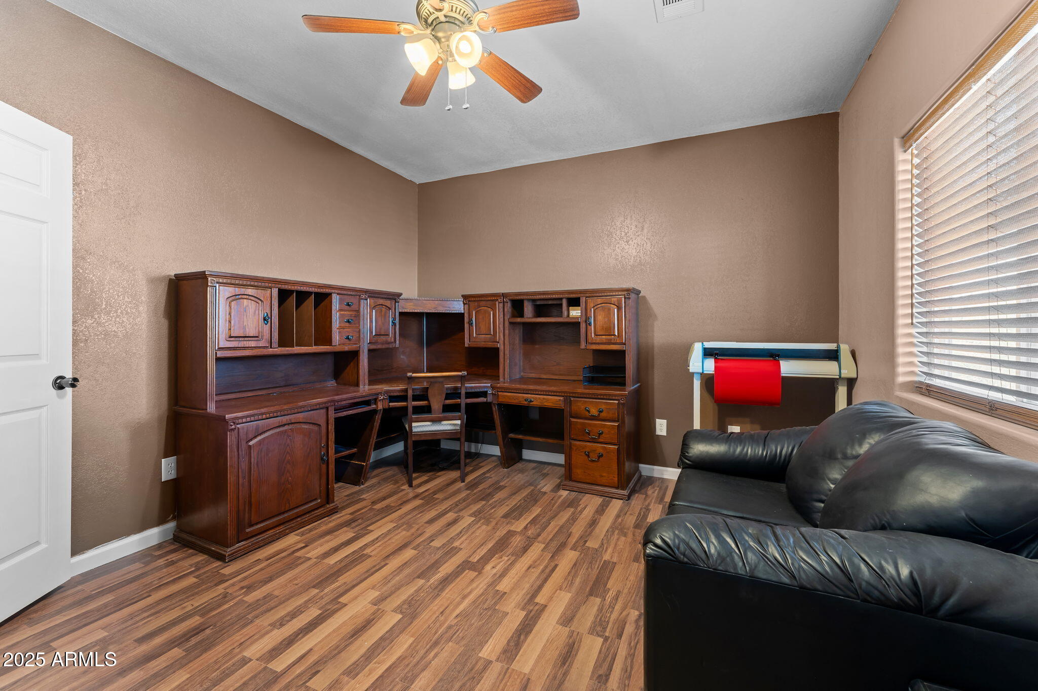 Morristown, Arizona, 85342, United States, 5 Bedrooms Bedrooms, ,4 BathroomsBathrooms,Residential,For Sale,1887145
