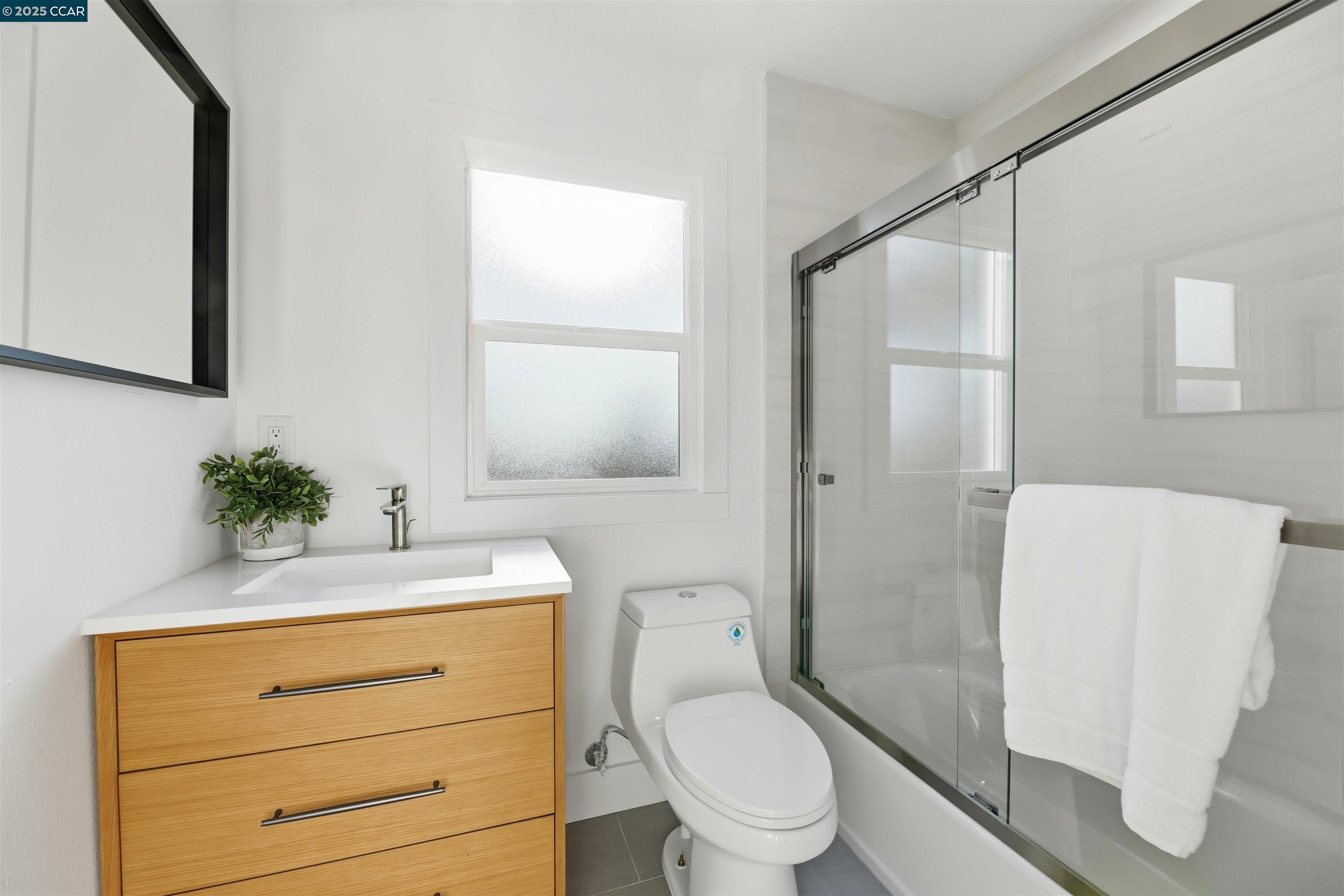 San Pablo, California, 94806, United States, 3 Bedrooms Bedrooms, ,1 BathroomBathrooms,Residential,For Sale,2003031