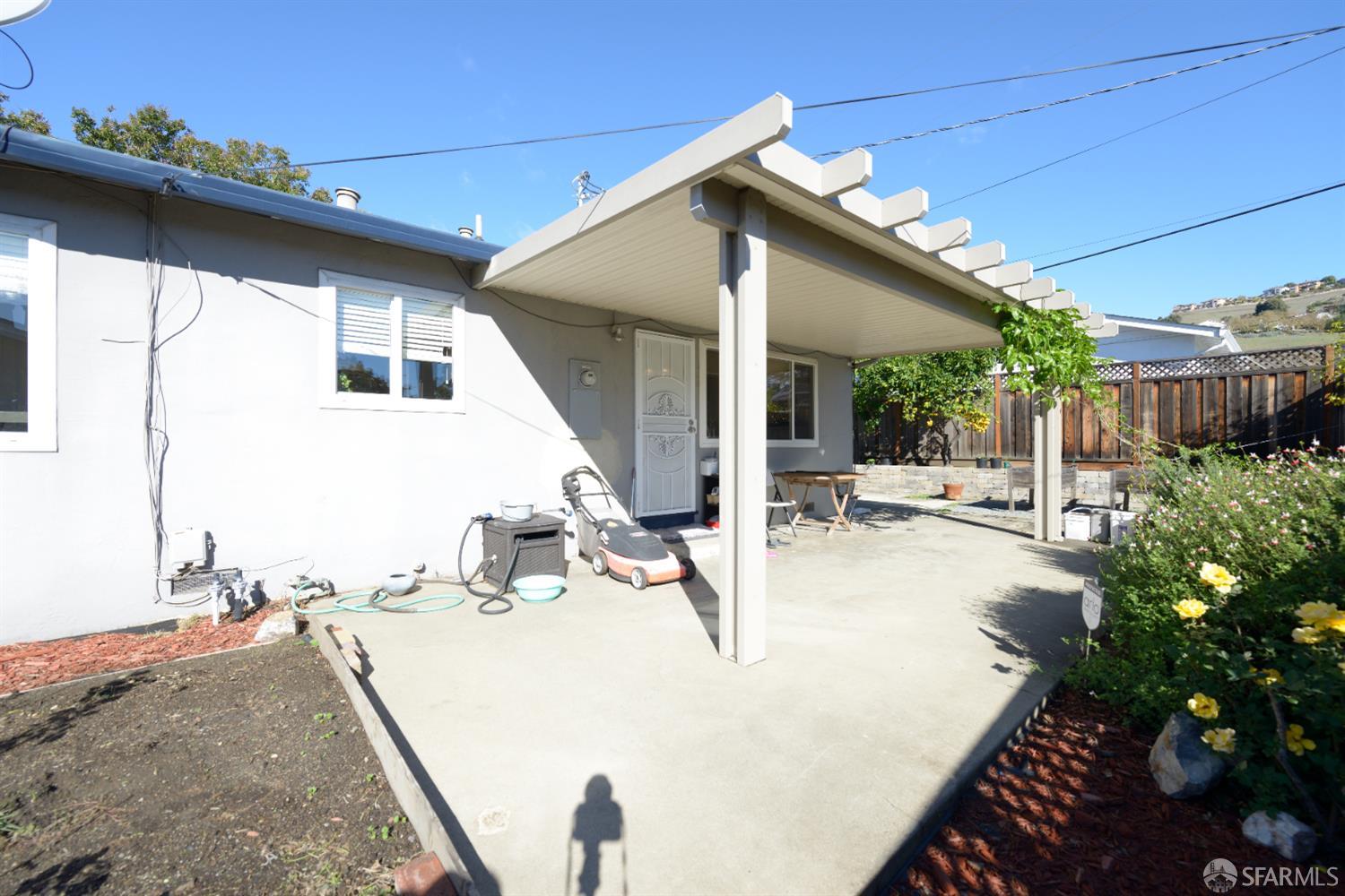 Hayward, California, 94544, United States, 3 Bedrooms Bedrooms, ,2 BathroomsBathrooms,Residential,For Sale,2002004