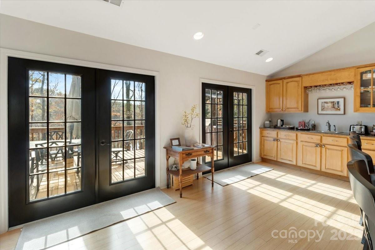 Nebo, North Carolina, 28761, United States, 3 Bedrooms Bedrooms, ,2 BathroomsBathrooms,Residential,For Sale,1999894