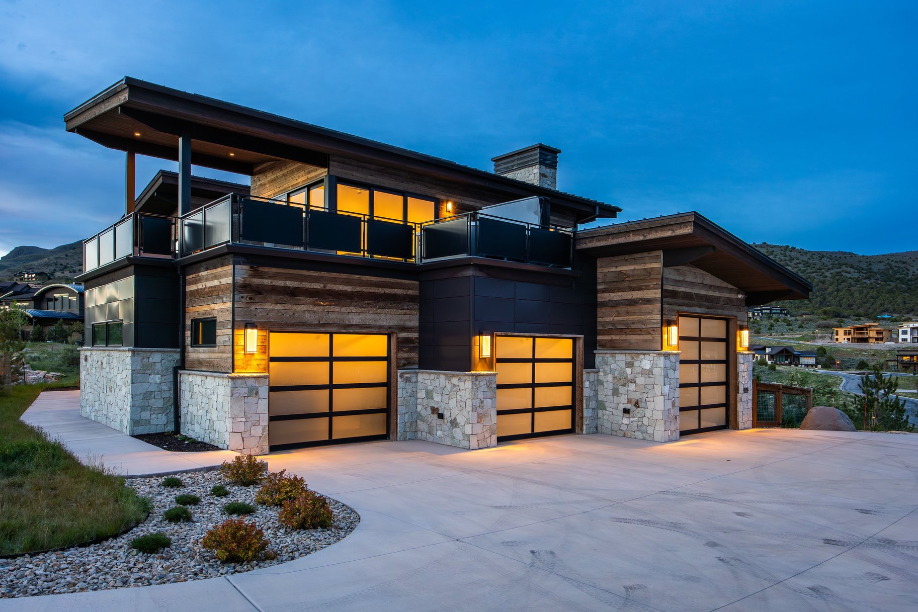  New Mountain Contemporary Home on Rare Double Lot with Timp Views - 物件實景