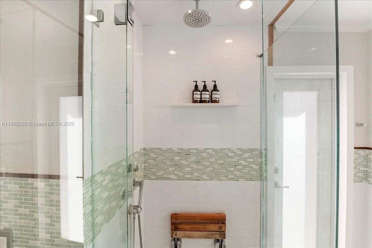 Miami, Florida, 33145, United States, 3 Bedrooms Bedrooms, ,2 BathroomsBathrooms,Residential,For Sale,1987524