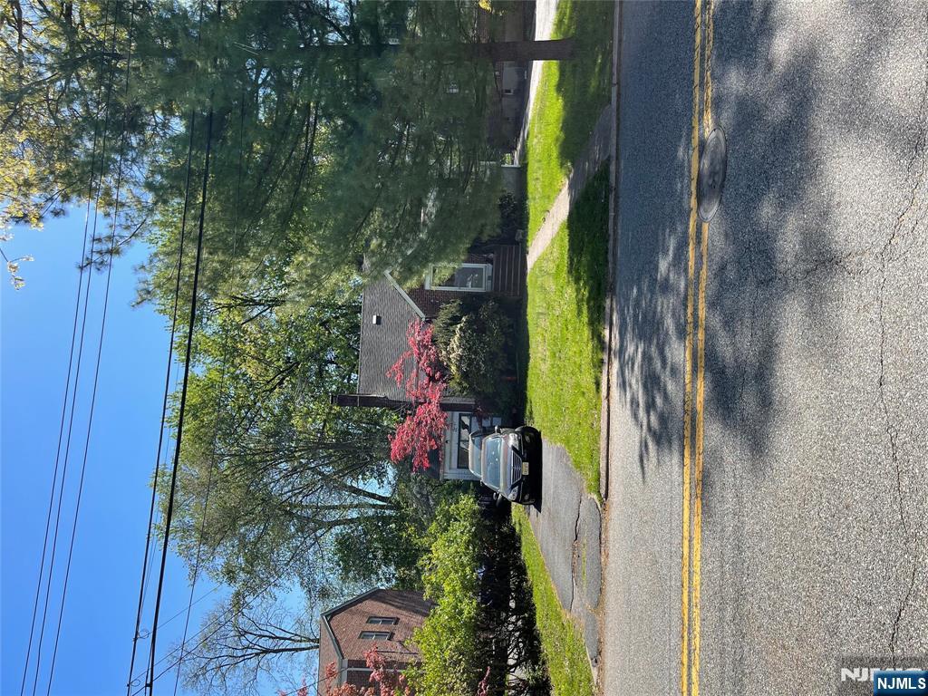 Closter, New Jersey, 07624, United States, 3 Bedrooms Bedrooms, ,3 BathroomsBathrooms,Residential,For Sale,1793490