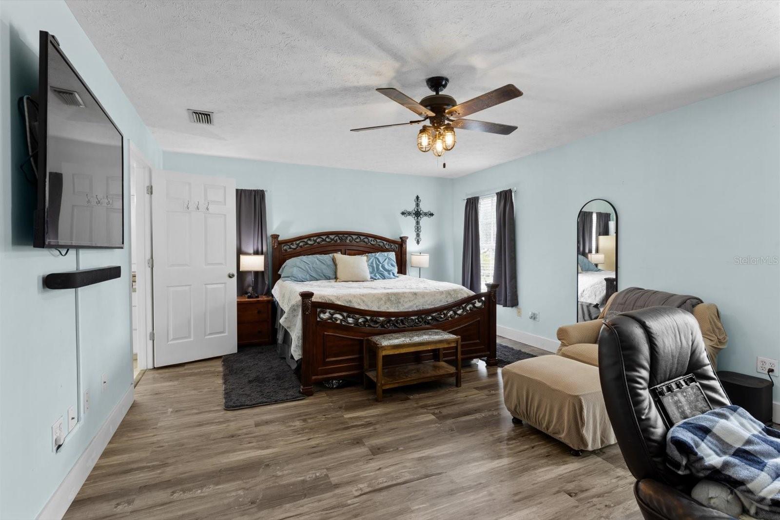 FORT PIERCE, Florida, 34945, United States, 5 Bedrooms Bedrooms, ,4 BathroomsBathrooms,Residential,For Sale,1721914