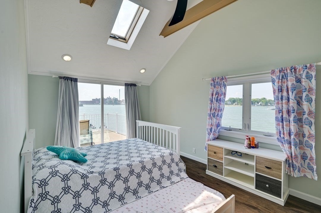 Weymouth, Massachusetts, 02191, United States, 3 Bedrooms Bedrooms, ,3 BathroomsBathrooms,Residential,For Sale,1862385