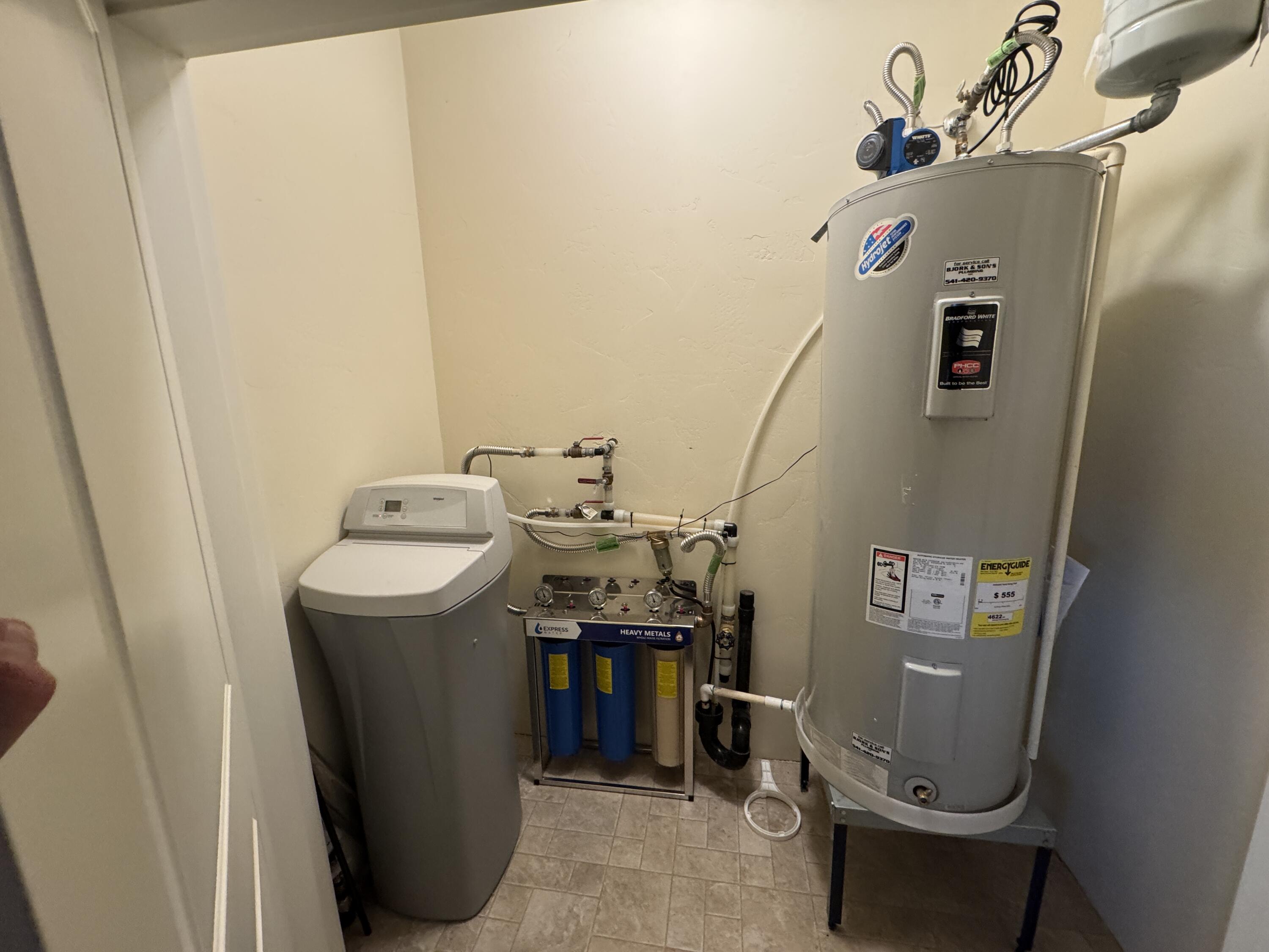 Bend, Oregon, 97703, United States, 3 Bedrooms Bedrooms, ,2 BathroomsBathrooms,Residential,For Sale,2005740