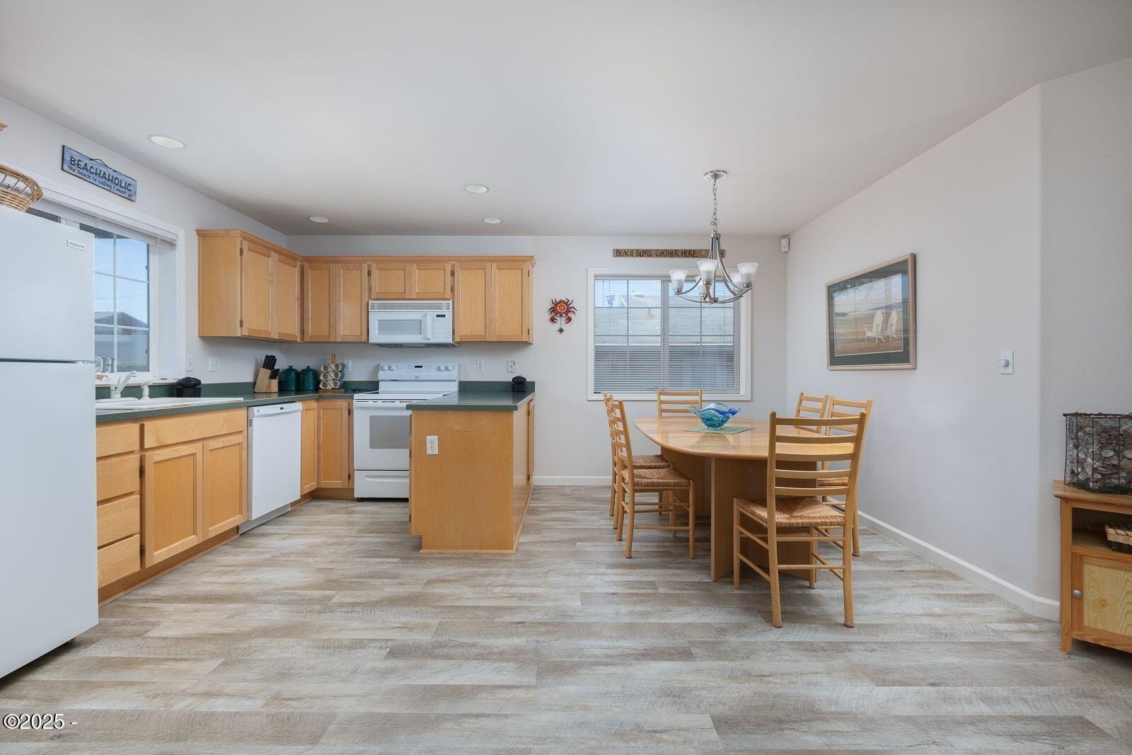 Lincoln City, Oregon, 97367, United States, 2 Bedrooms Bedrooms, ,Residential,For Sale,1890643