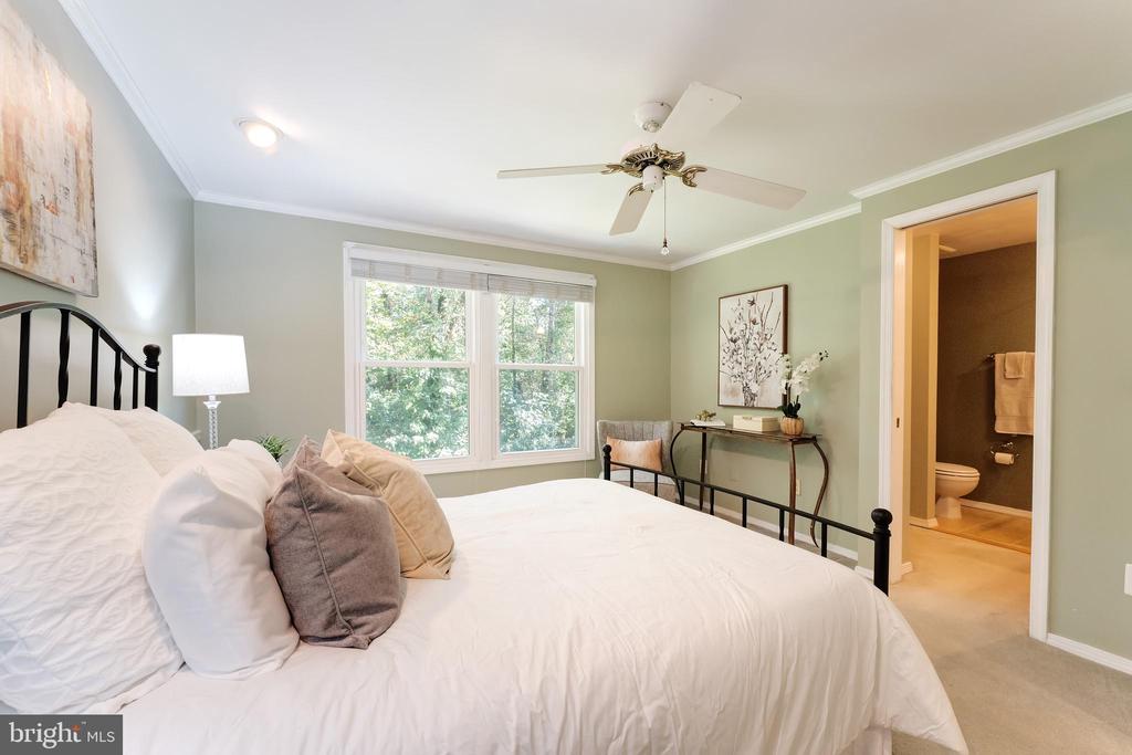 Reston, Virginia, 20194, United States, 3 Bedrooms Bedrooms, ,4 BathroomsBathrooms,Residential,For Sale,1942632