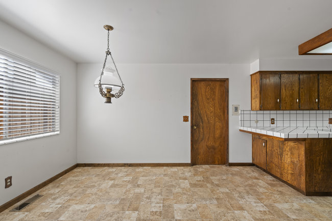 Hollister, California, 95023, United States, 3 Bedrooms Bedrooms, ,2 BathroomsBathrooms,Residential,For Sale,1942638