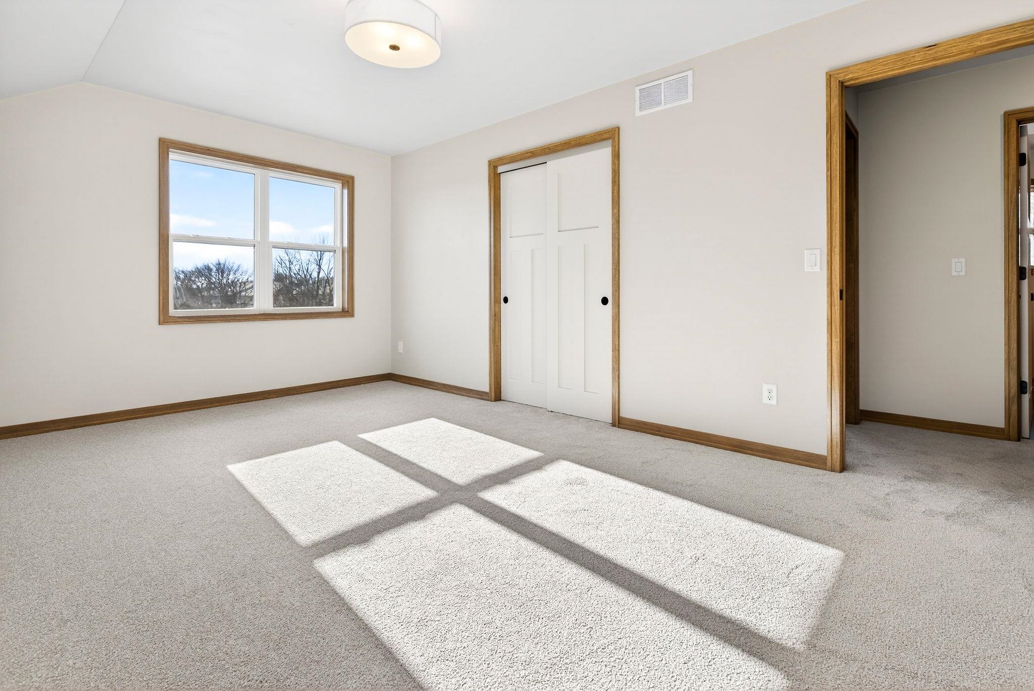 Appleton, Wisconsin, 54915, United States, 4 Bedrooms Bedrooms, ,3 BathroomsBathrooms,Residential,For Sale,2048144