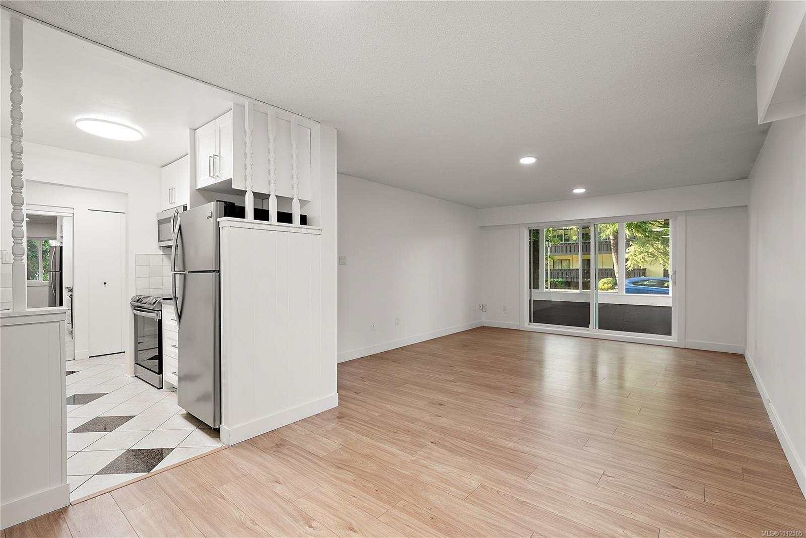 ESQUIMALT, British Columbia, V9A 3N4, CA, 3 Bedrooms Bedrooms, ,Residential,For Sale,1950886