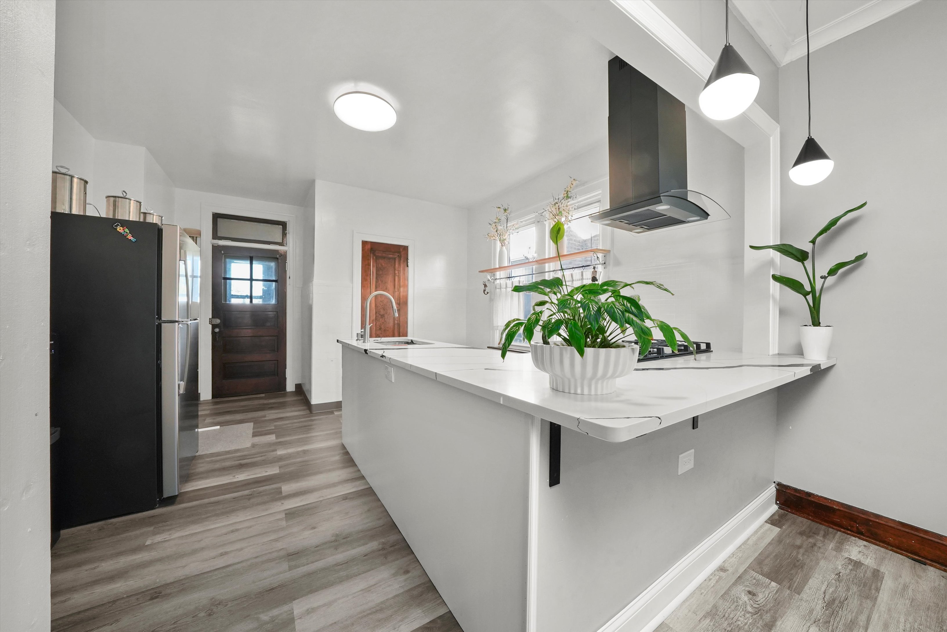 Chicago, Illinois, 60639, United States, 8 Bedrooms Bedrooms, ,3 BathroomsBathrooms,Residential,For Sale,1986101