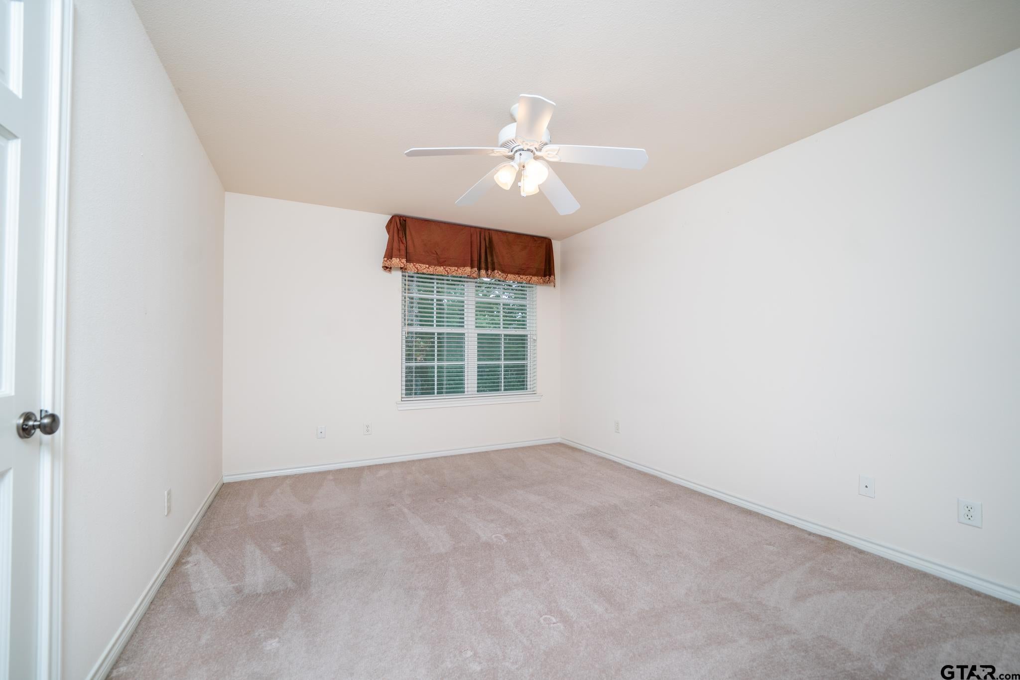 Pittsburg, Texas, 75686, United States, 4 Bedrooms Bedrooms, ,3 BathroomsBathrooms,Residential,For Sale,1839930