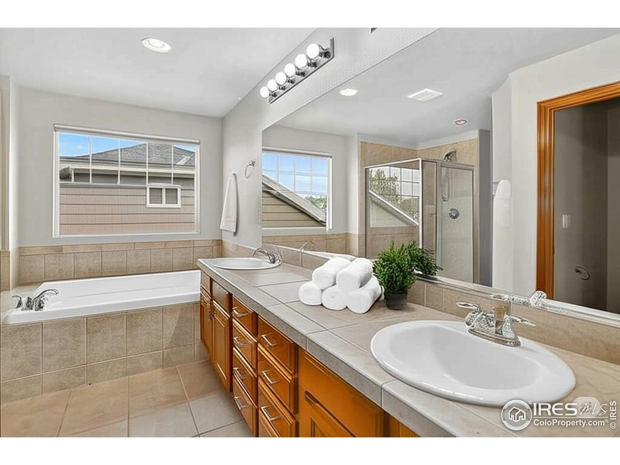 Erie, Colorado, 80516, United States, 5 Bedrooms Bedrooms, ,5 BathroomsBathrooms,Residential,For Sale,1906892