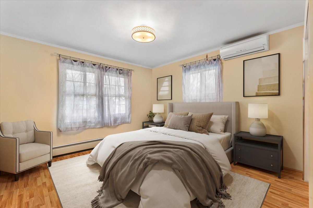 Massapequa, New York, 11758, United States, 5 Bedrooms Bedrooms, ,2 BathroomsBathrooms,Residential,For Sale,1930623
