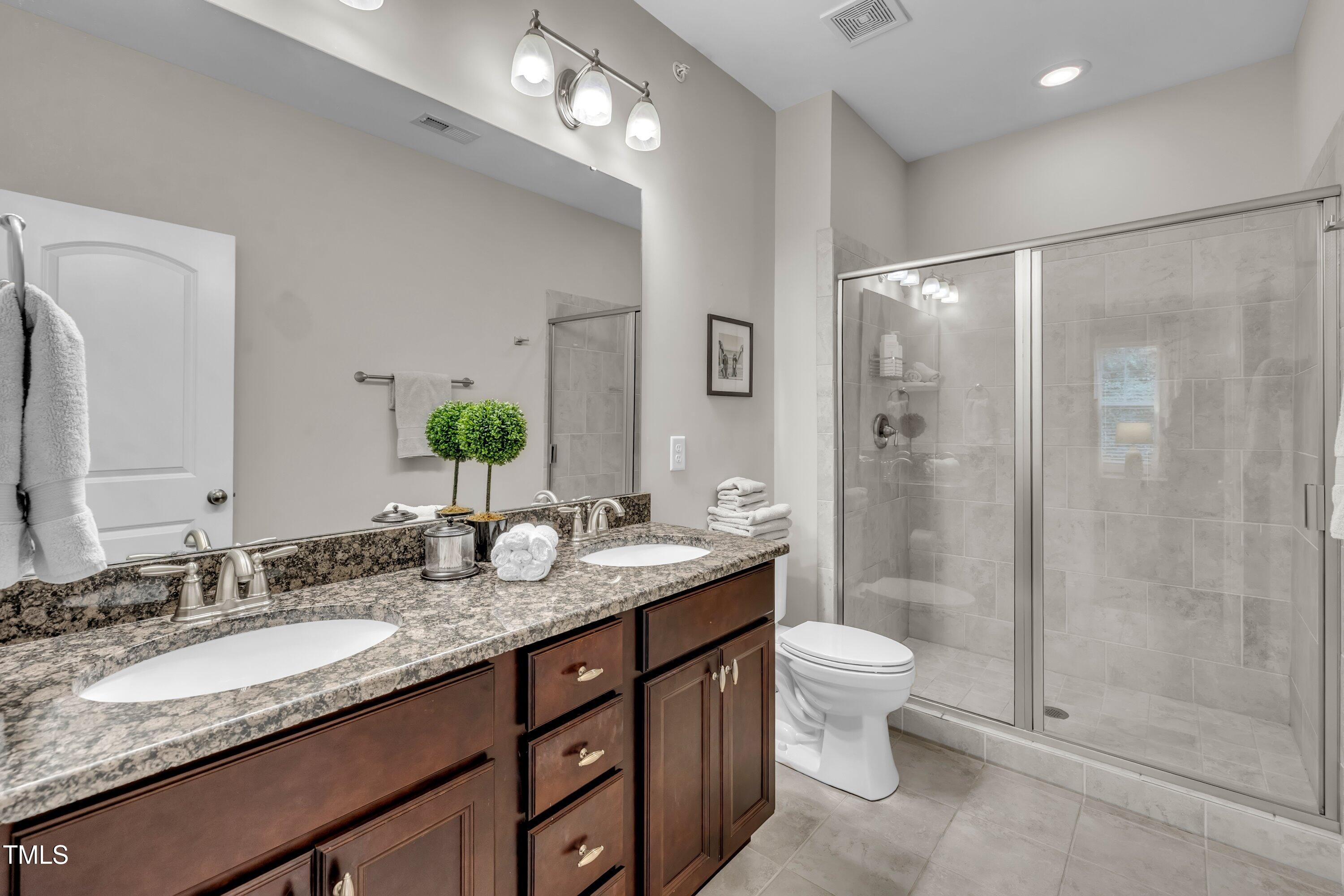 Raleigh, North Carolina, 27608, United States, 2 Bedrooms Bedrooms, ,3 BathroomsBathrooms,Residential,For Sale,1947101