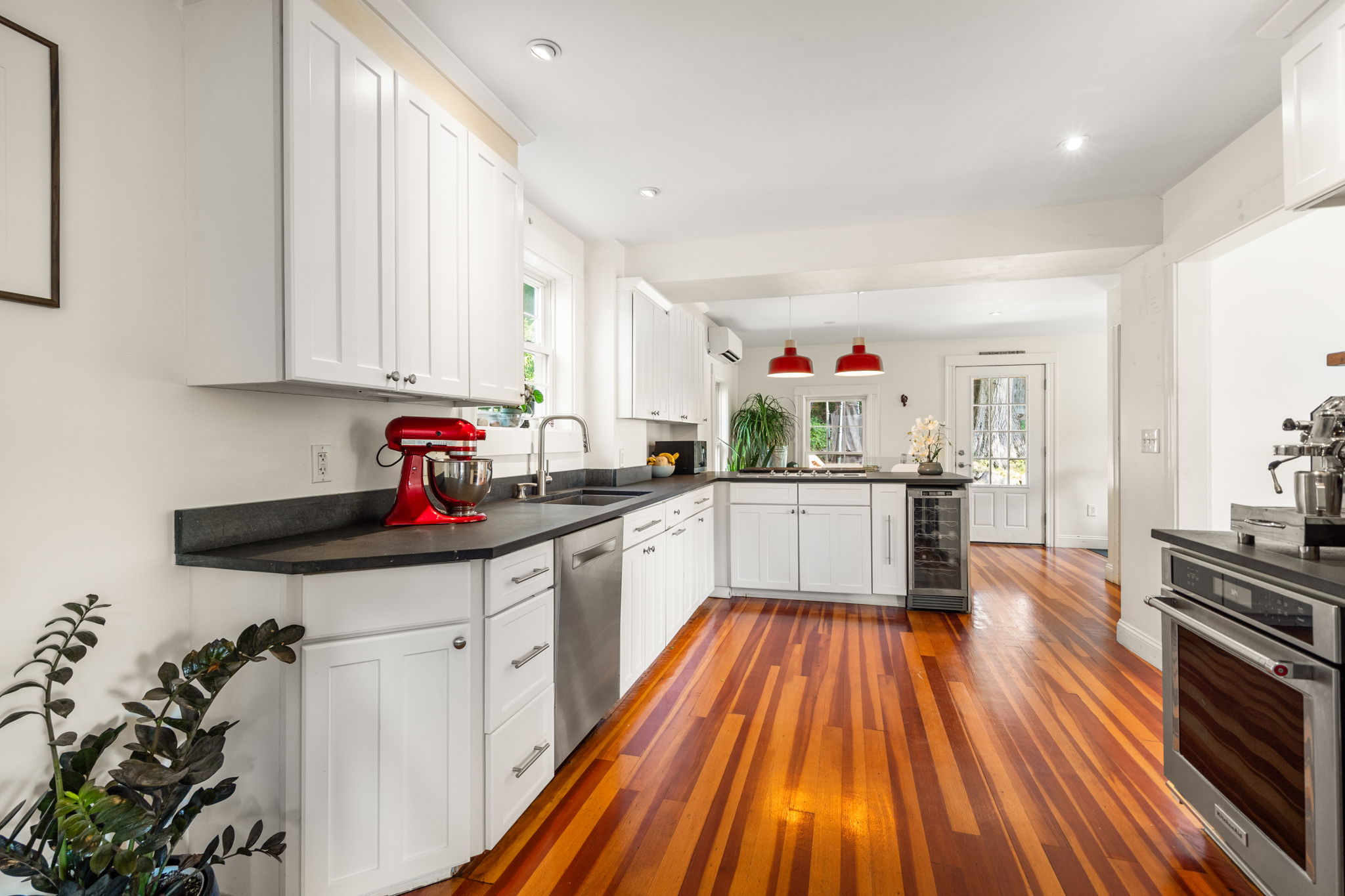 61 Wilmot St, Watertown, MA, 02472 - 物件實景