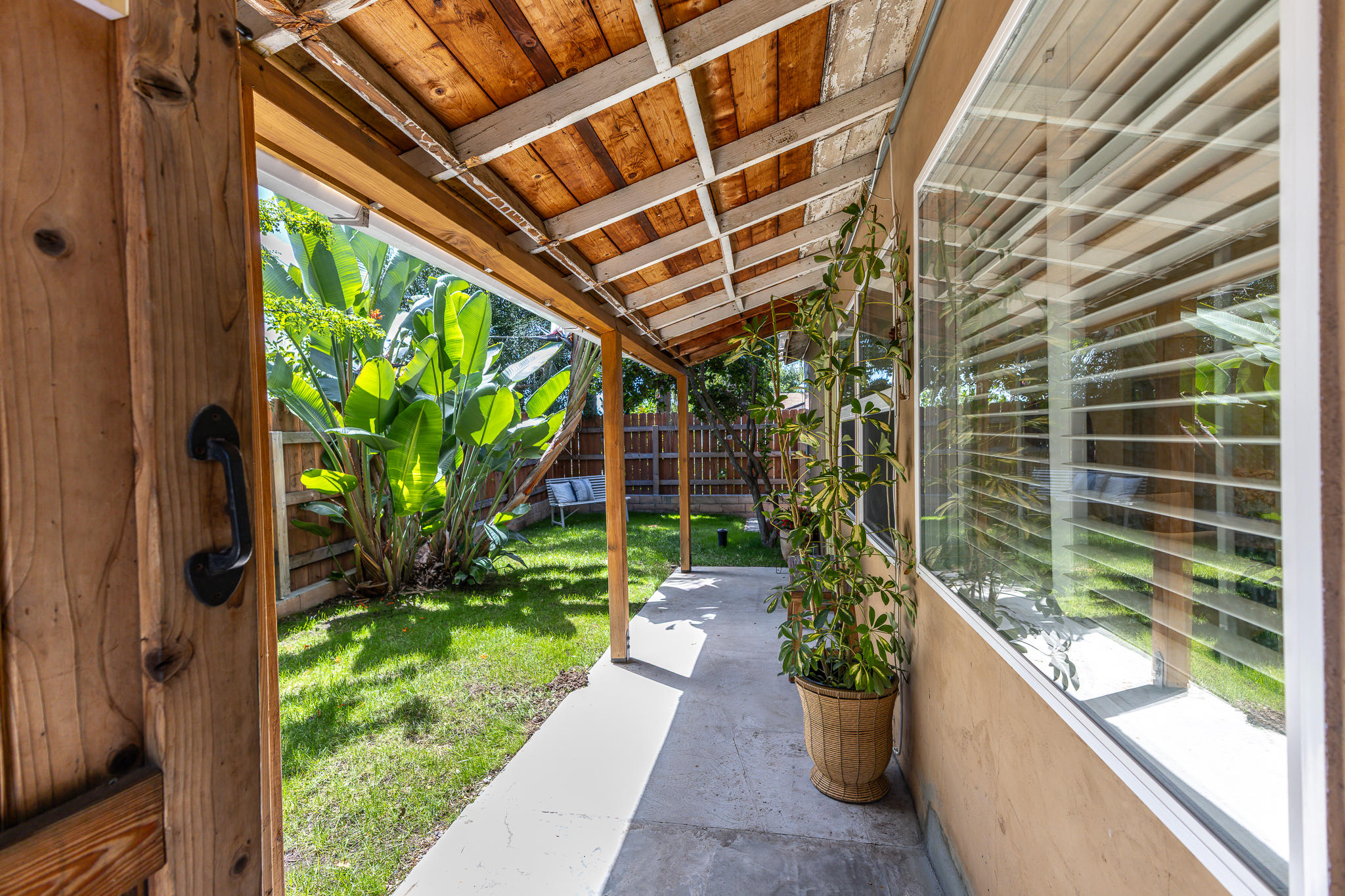  927 Pine Grove Ave - 物件實景