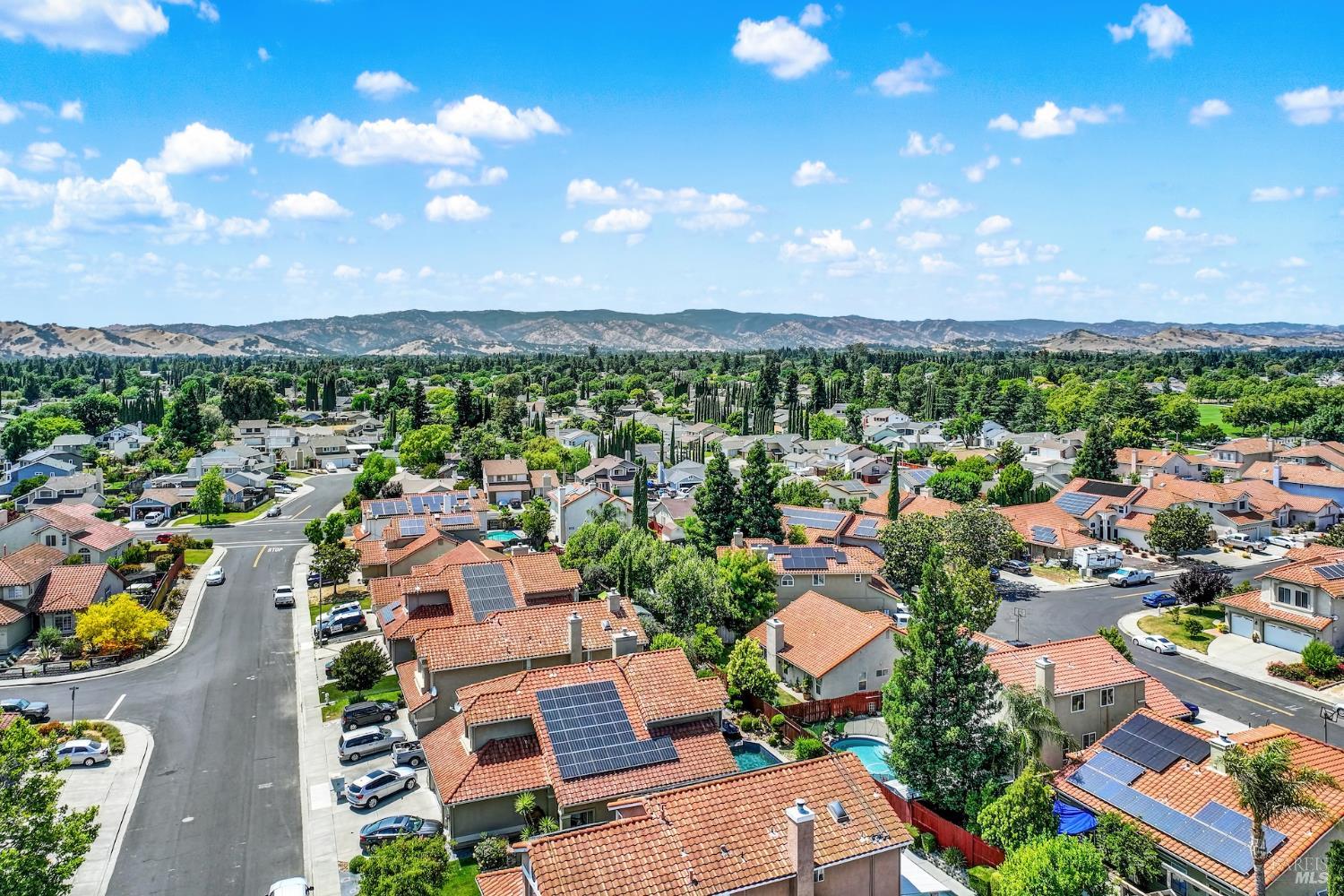 Vacaville, California, 95687, United States, 4 Bedrooms Bedrooms, ,3 BathroomsBathrooms,Residential,For Sale,1856071