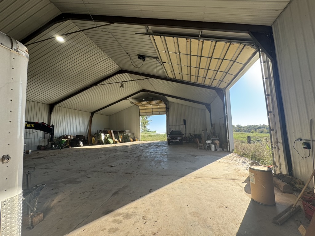 Pierce City, Missouri, 65723, United States, 2 Bedrooms Bedrooms, ,2 BathroomsBathrooms,Residential,For Sale,1987385