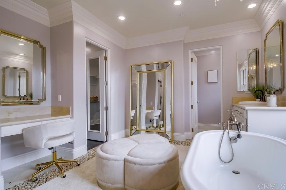San Diego, California, 92127, United States, 6 Bedrooms Bedrooms, ,5 BathroomsBathrooms,Residential,For Sale,1903826