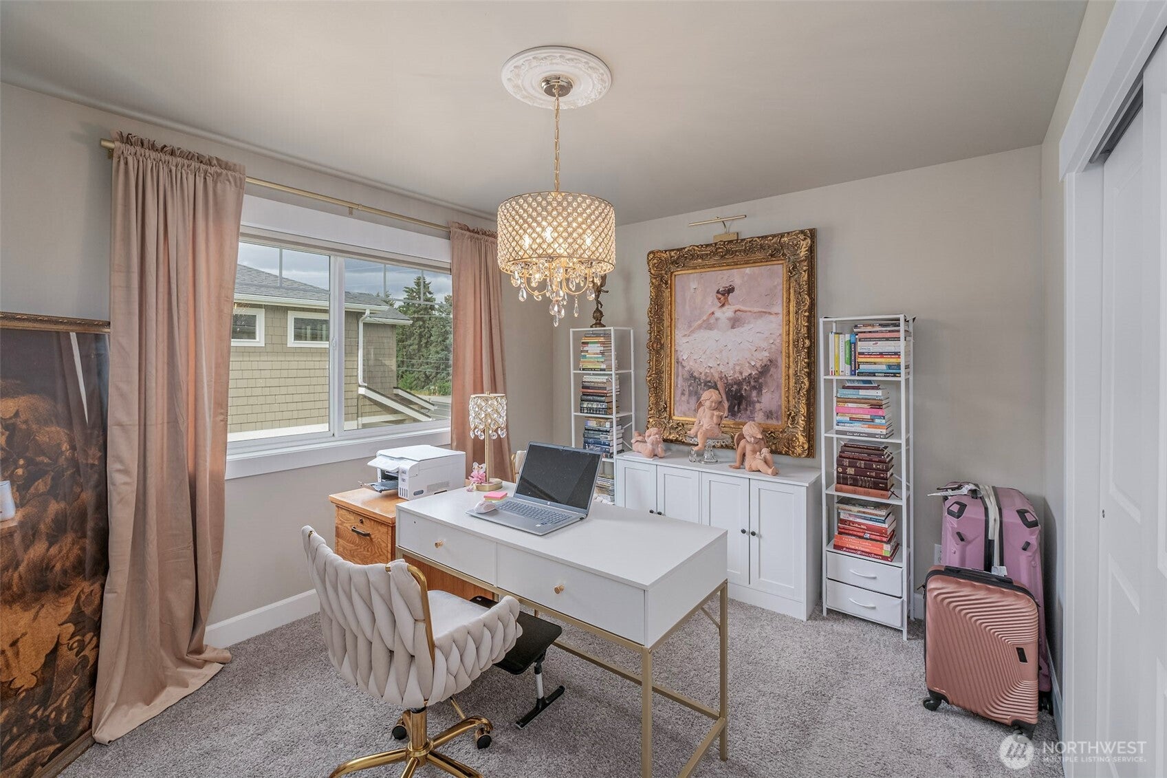 Wenatchee, Washington, 98801, United States, 3 Bedrooms Bedrooms, ,3 BathroomsBathrooms,Residential,For Sale,1911127