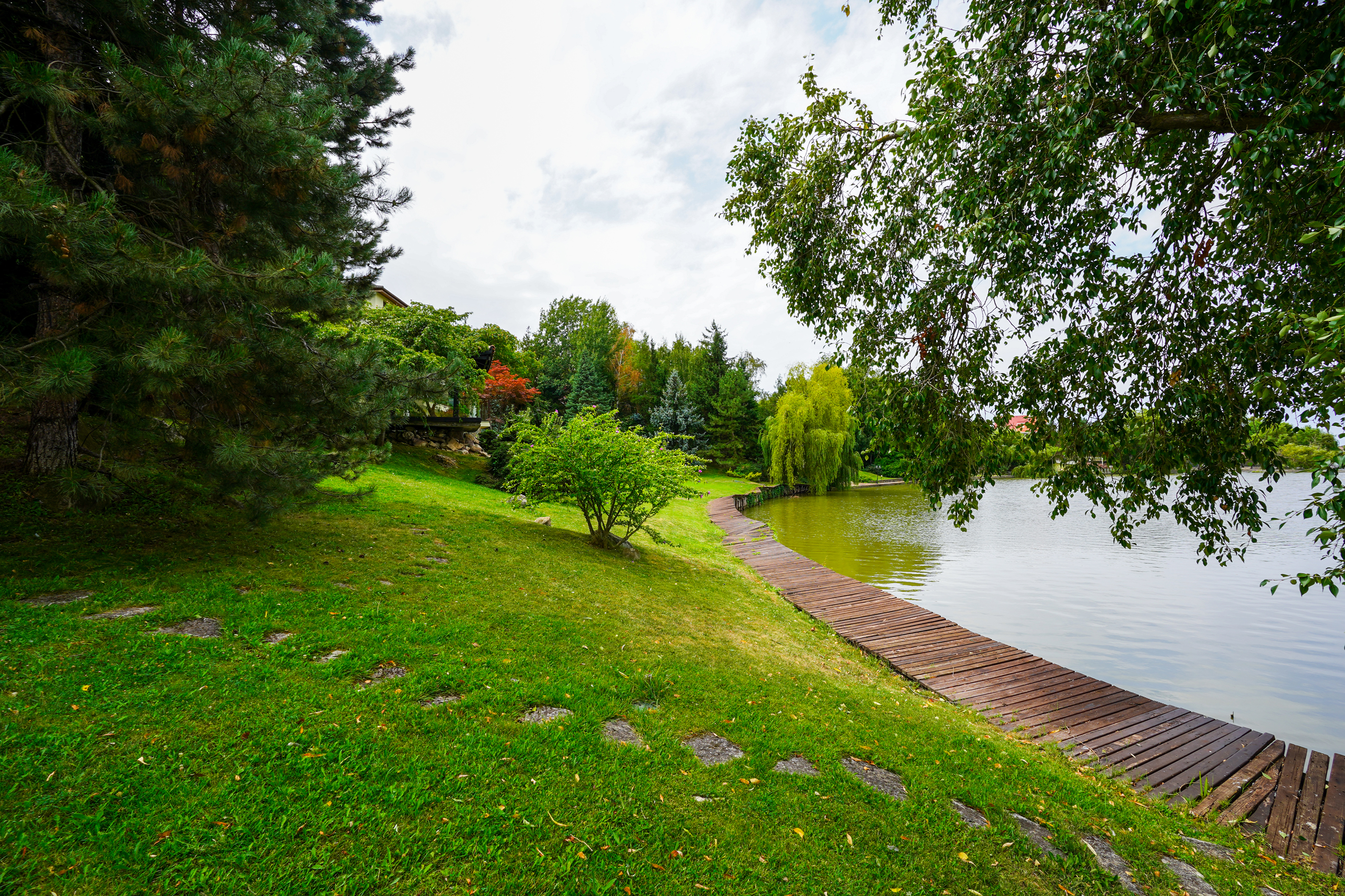 Villa with Private Peninsula and Panoramic Lake Views, Corbeanca - 物件實景