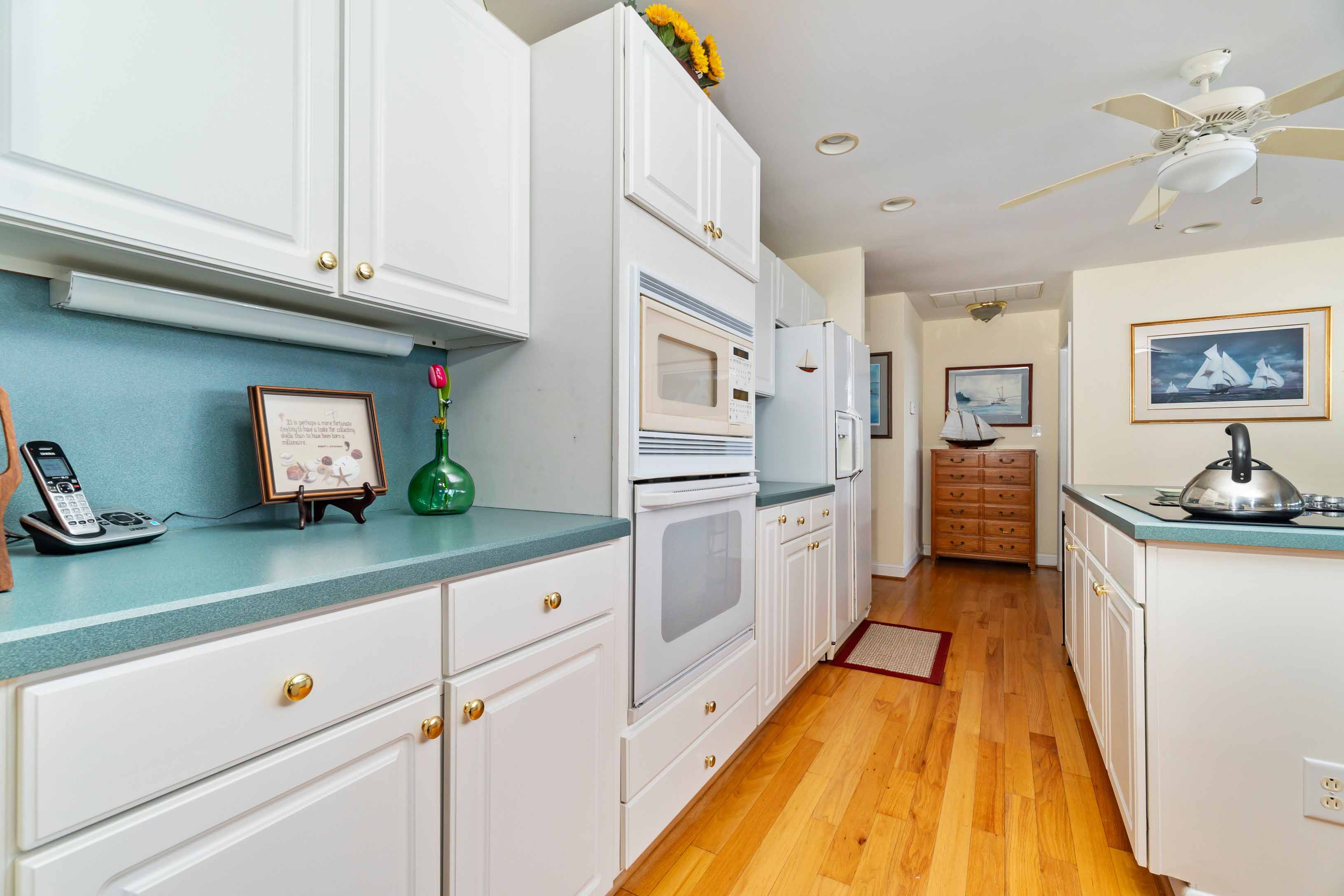 Oriental, North Carolina, 28571, United States, 3 Bedrooms Bedrooms, ,2 BathroomsBathrooms,Residential,For Sale,1982207