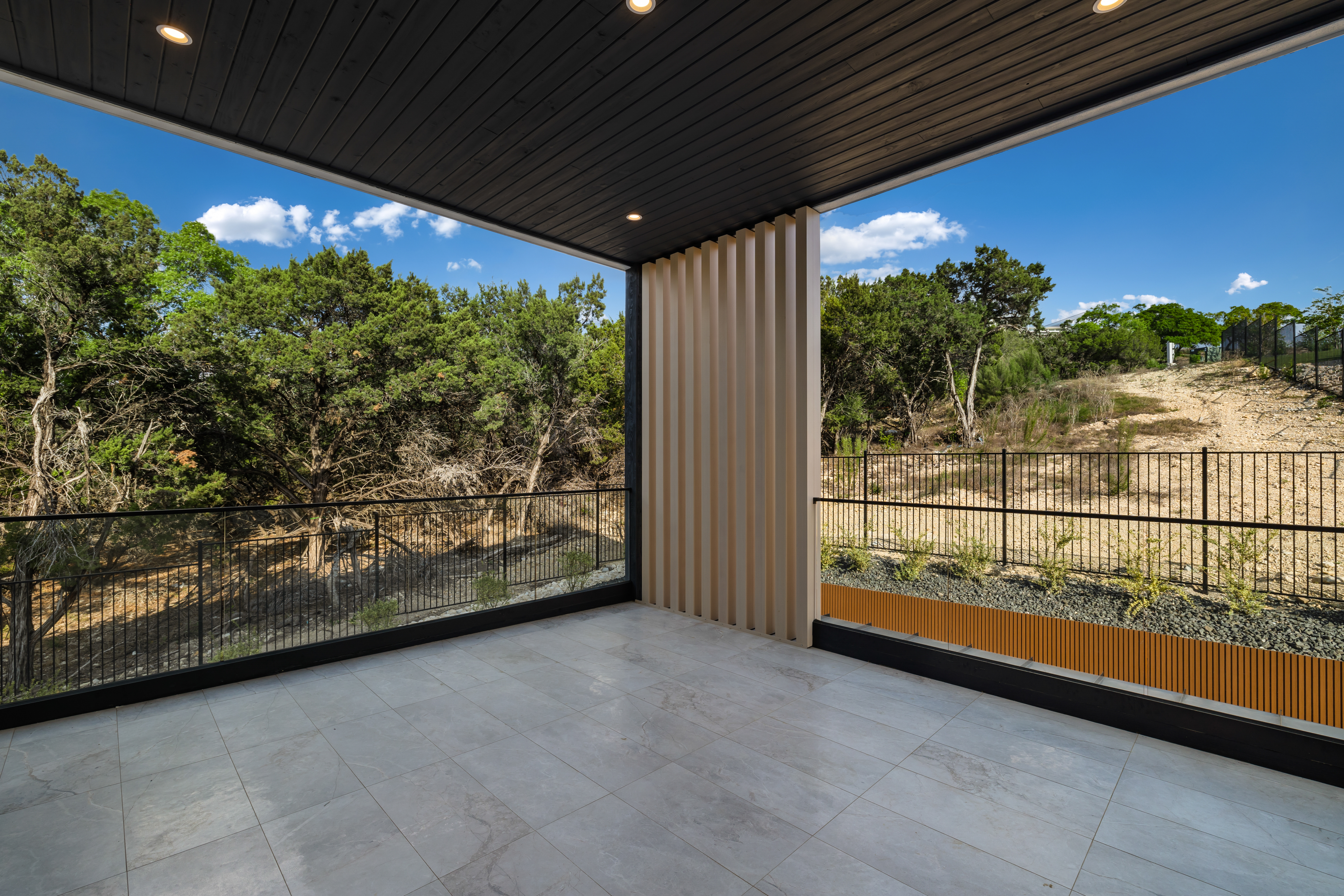  Bold Contemporary Estate for Elevated Living - 物件實景