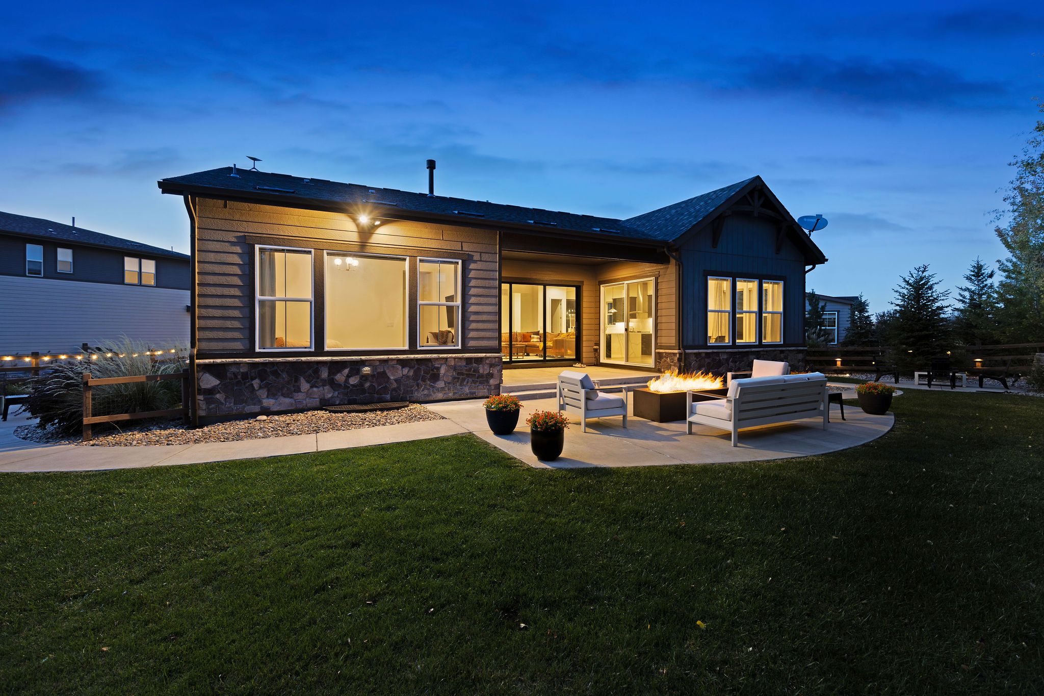  Luxury and comfort come together in this expansive ranch-style home - 物件實景