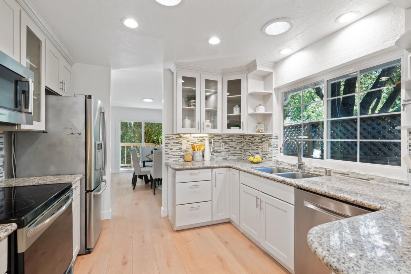 Los Altos, California, 94024, United States, 3 Bedrooms Bedrooms, ,2 BathroomsBathrooms,Residential,For Sale,1925689