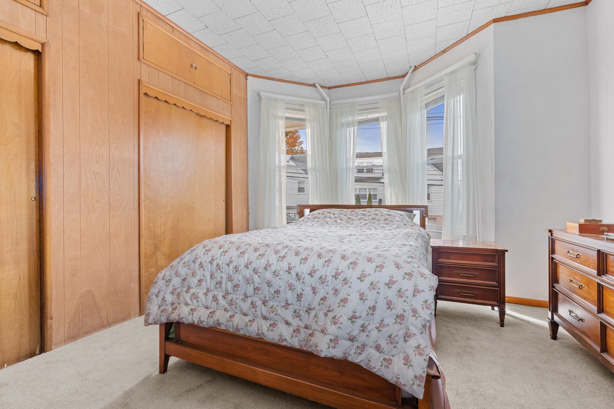 Secaucus, New Jersey, 08094, United States, 3 Bedrooms Bedrooms, ,3 BathroomsBathrooms,Residential,For Sale,1991974