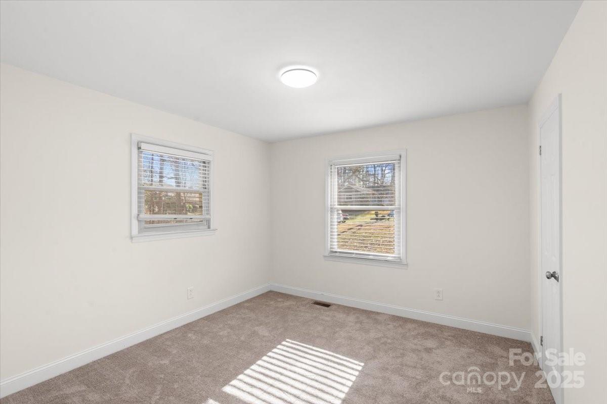 Belmont, North Carolina, 28012, United States, 3 Bedrooms Bedrooms, ,3 BathroomsBathrooms,Residential,For Sale,1913522