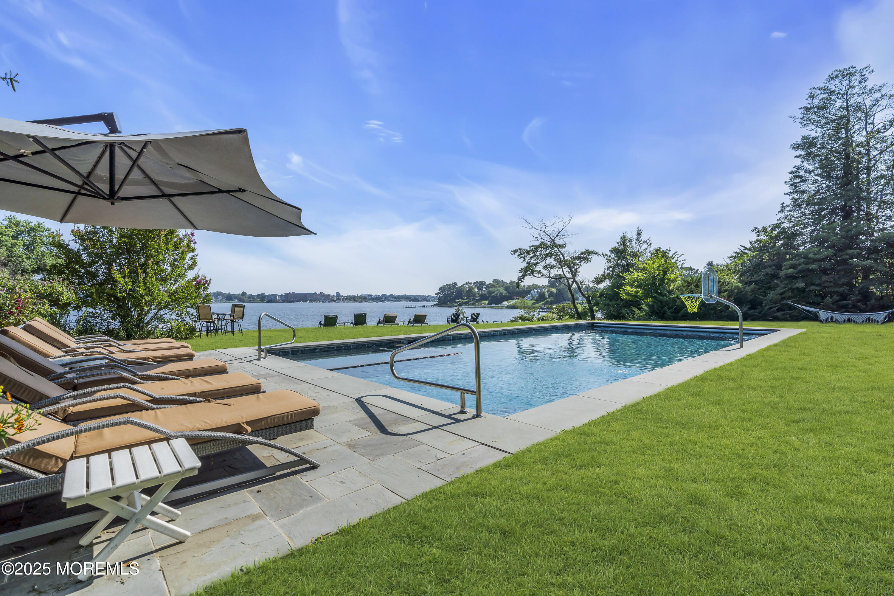 Red Bank, New Jersey, 07701, United States, 9 Bedrooms Bedrooms, ,6 BathroomsBathrooms,Residential,For Sale,1934404