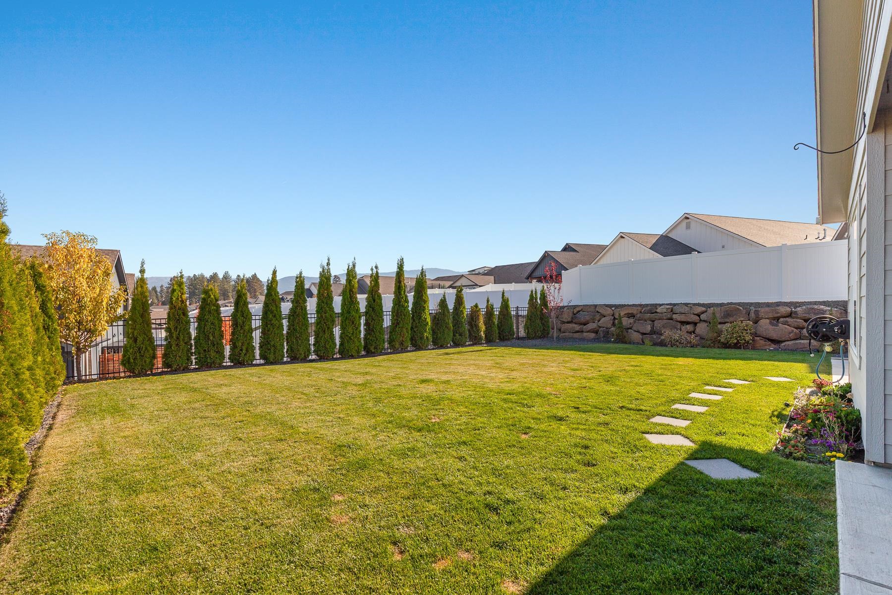 Greenacres, Washington, 99016, United States, 3 Bedrooms Bedrooms, ,2 BathroomsBathrooms,Residential,For Sale,1988561