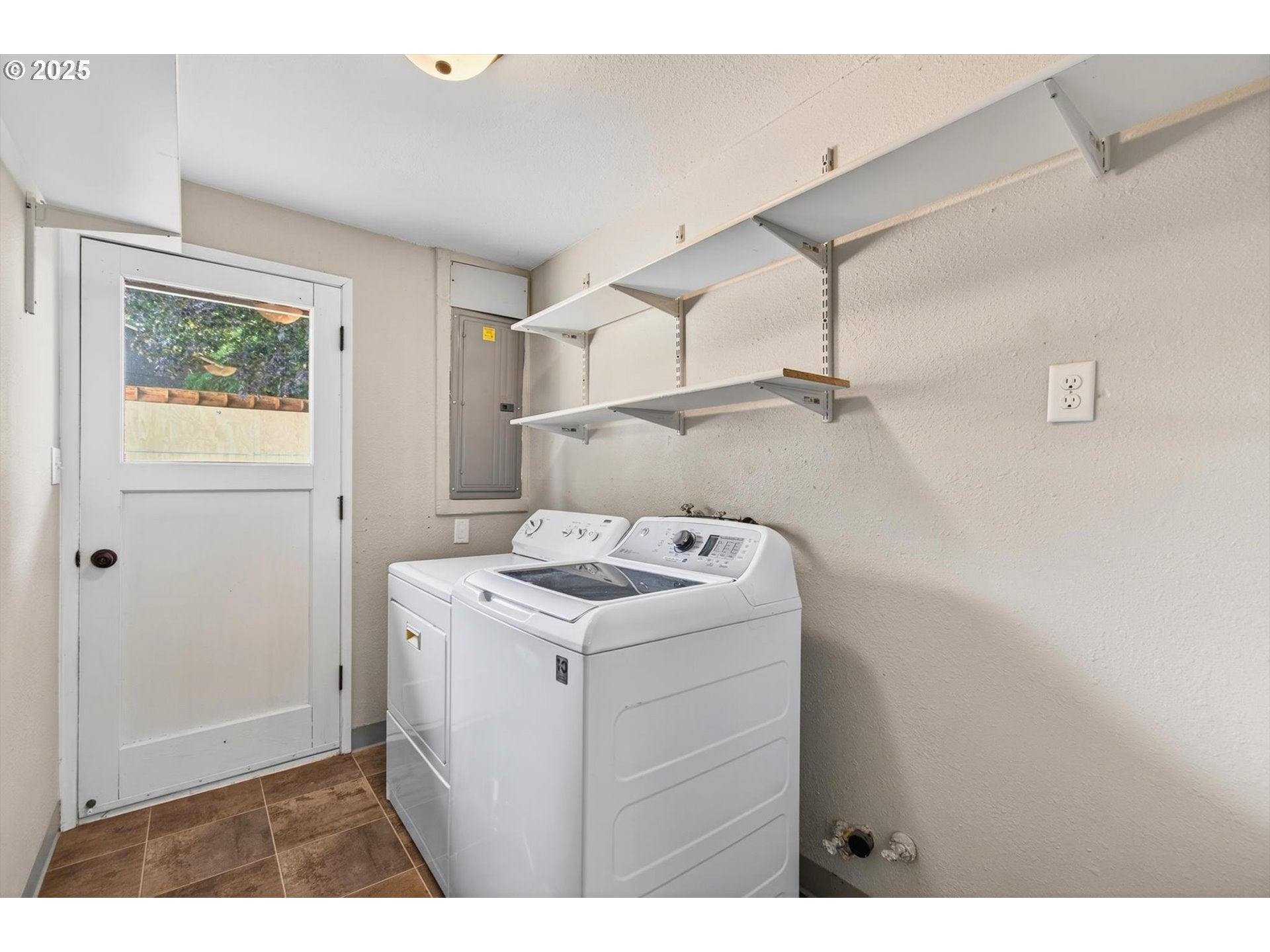 BattleGround, Washington, 98604, United States, 3 Bedrooms Bedrooms, ,2 BathroomsBathrooms,Residential,For Sale,1937806