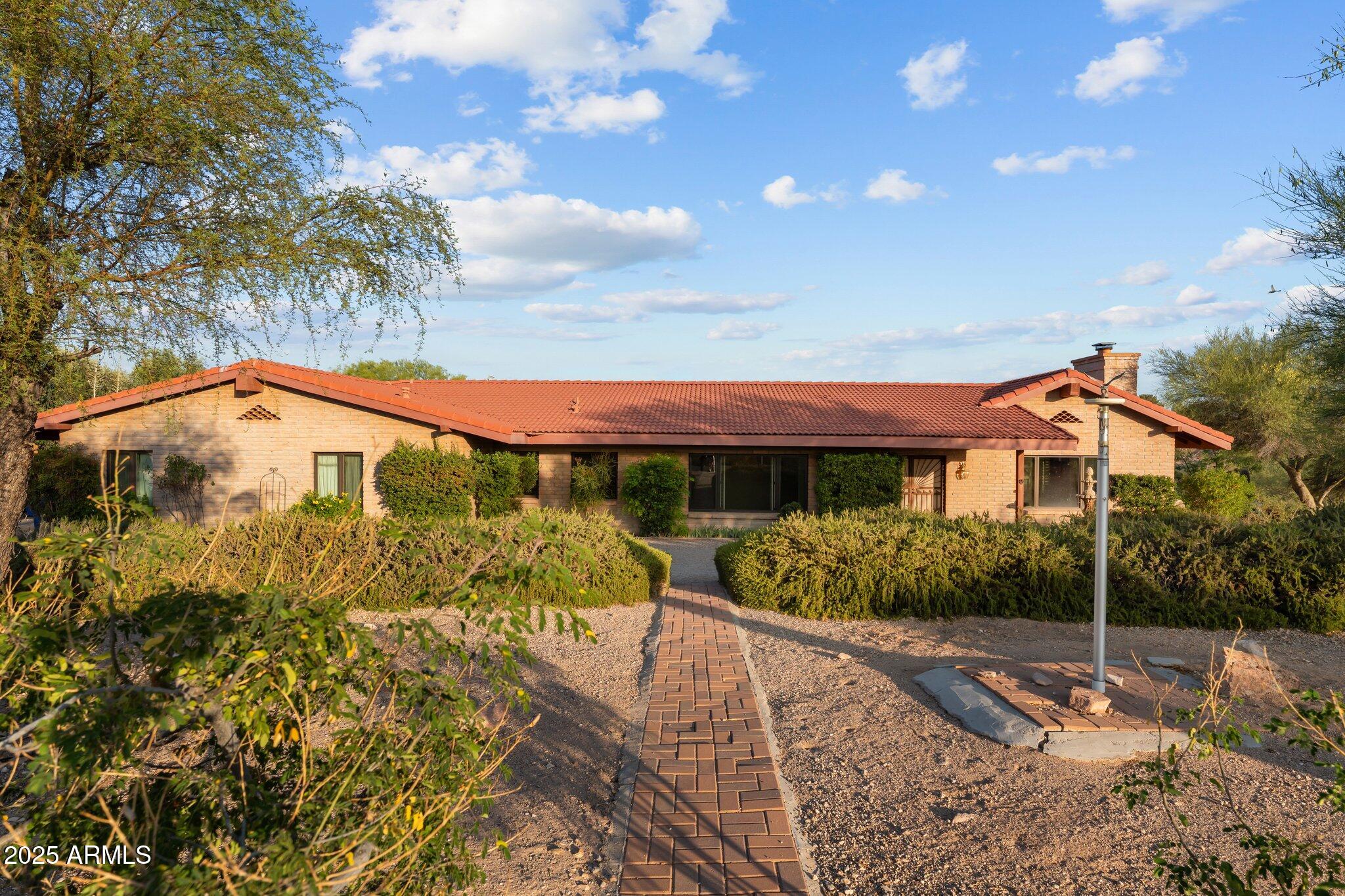 Wickenburg, Arizona, 85390, United States, 3 Bedrooms Bedrooms, ,3 BathroomsBathrooms,Residential,For Sale,1976707