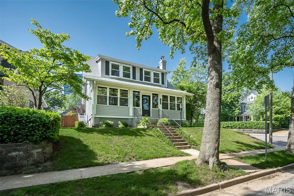 St Louis, Missouri, 63105, United States, 4 Bedrooms Bedrooms, ,4 BathroomsBathrooms,Residential,For Sale,1901233