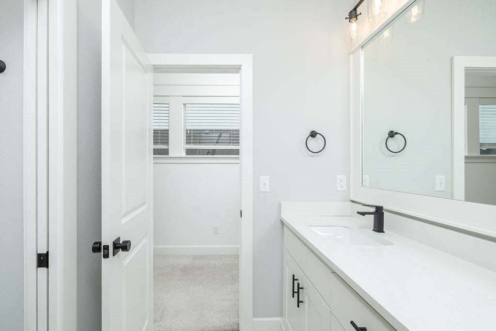 Springdale, Arkansas, 72762, United States, 3 Bedrooms Bedrooms, ,3 BathroomsBathrooms,Residential,For Sale,2001848