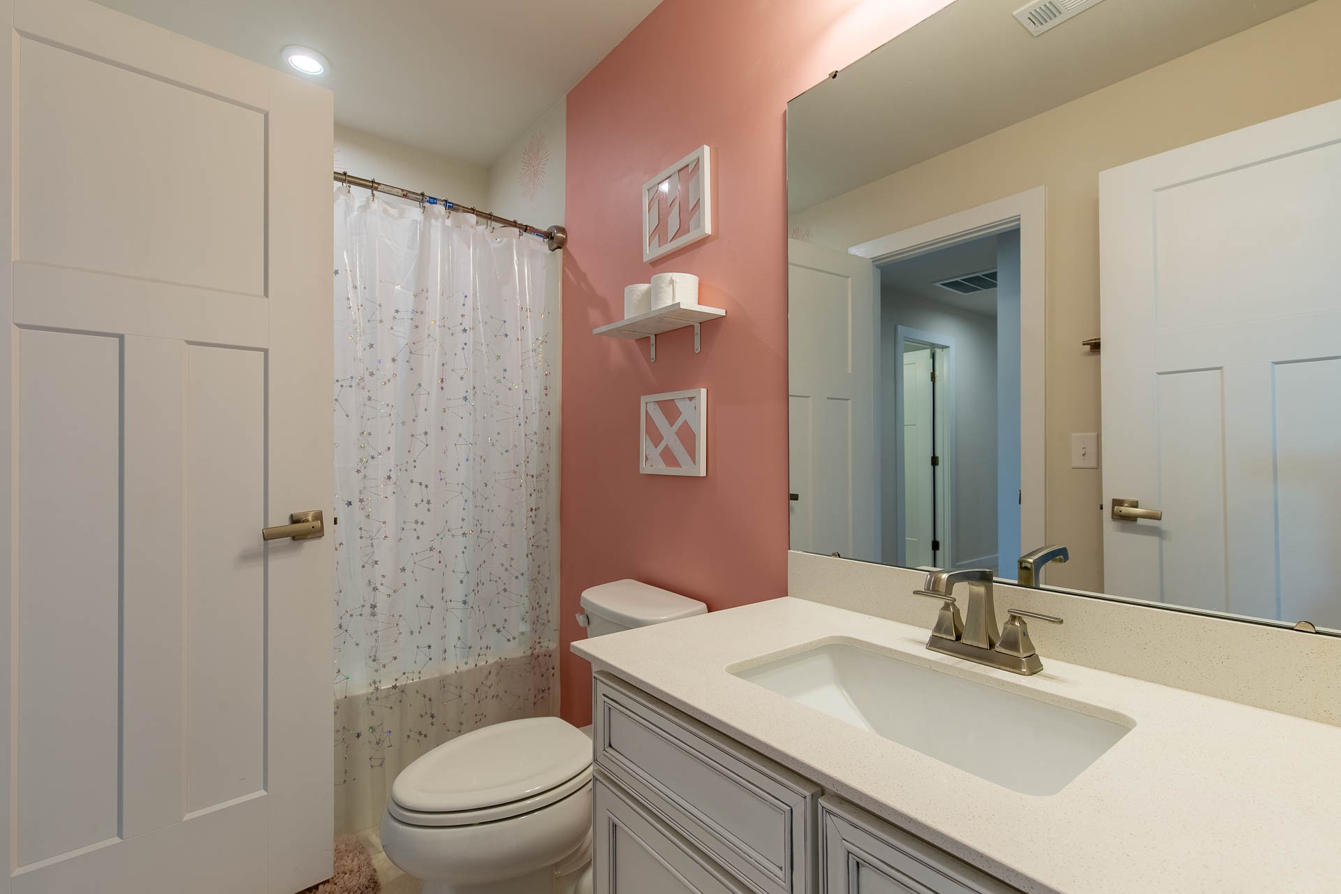 Smyrna, Tennessee, 37167, United States, 5 Bedrooms Bedrooms, ,4 BathroomsBathrooms,Residential,For Sale,1848670