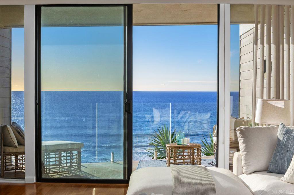 Encinitas, California, 92024, United States, 2 Bedrooms Bedrooms, ,3 BathroomsBathrooms,Residential,For Sale,1997008